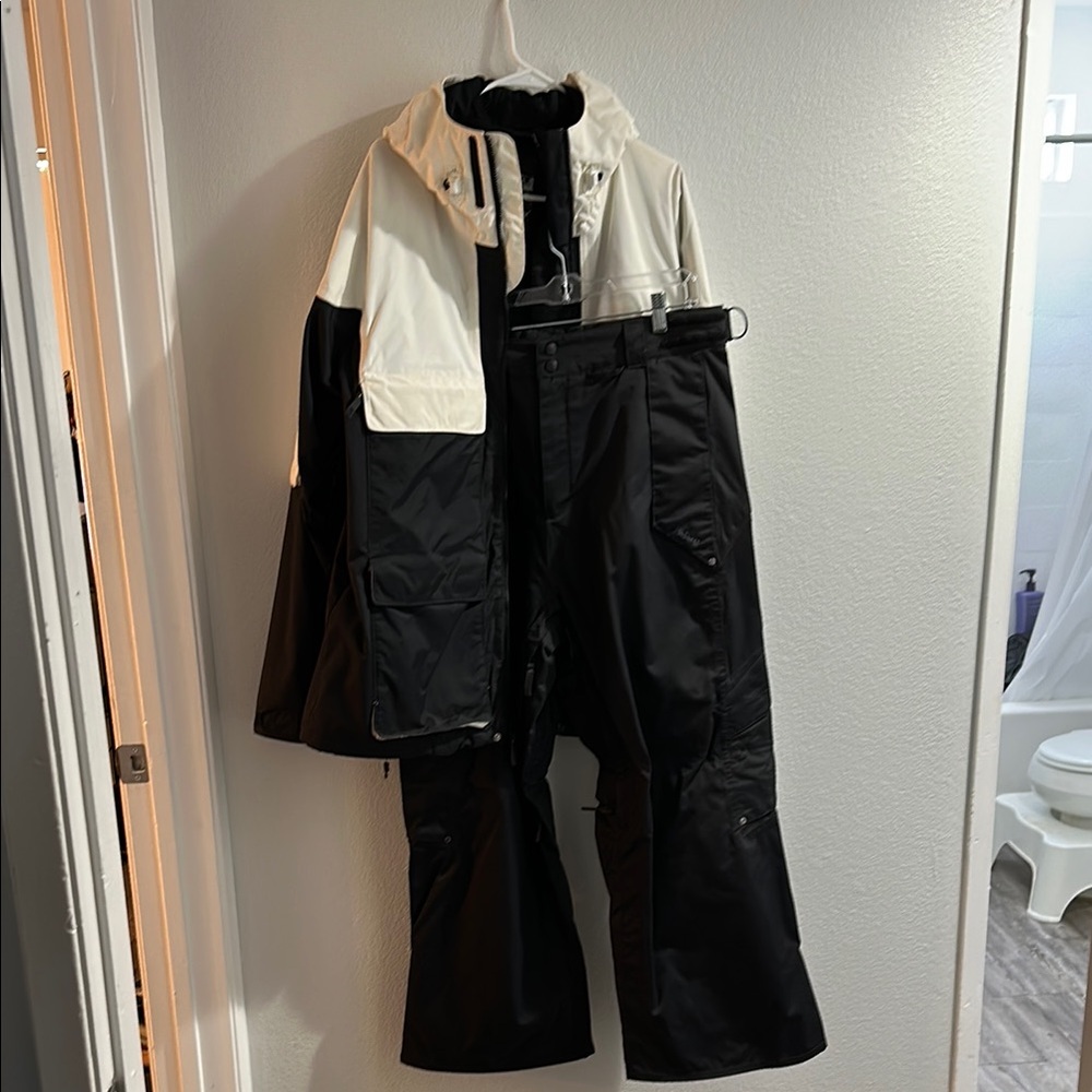 Black and White Ski Jacket and Pants Set